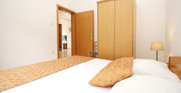 Apartment Limun 1 – mit Terrasse, 350 m vom Strand entfernt