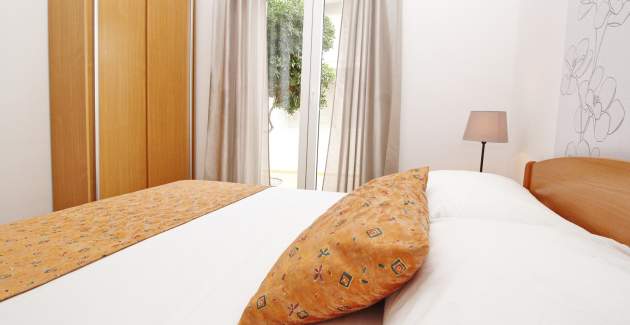 Apartment Limun 1 – mit Terrasse, 350 m vom Strand entfernt