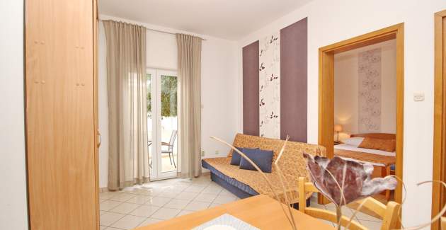 Apartment Limun 1 – mit Terrasse, 350 m vom Strand entfernt