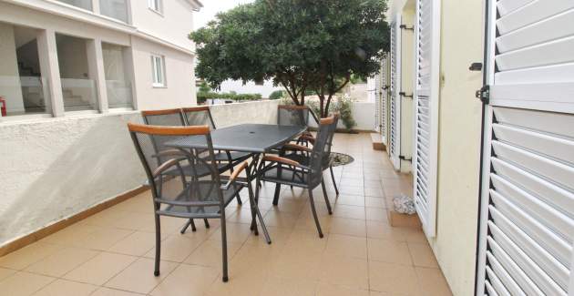 Apartment Limun 1 – mit Terrasse, 350 m vom Strand entfernt