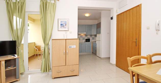 Appartamento Limun 2 - con balcone, a 350 metri dalla spiaggia