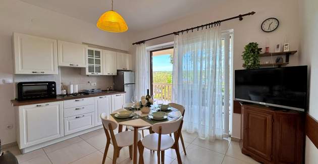 Appartamento Zeljka – 15 m dal mare, vista mare