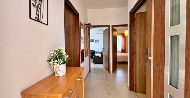 Appartamento Zeljka – 15 m dal mare, vista mare
