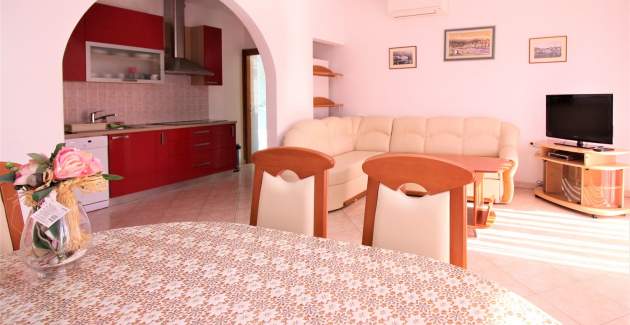Apartment Lucijana No.1 - with Balcony, 150 m from the Beach
