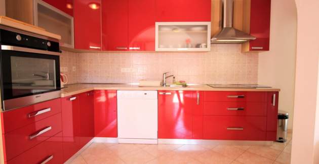 Apartment Lucijana No.1 - with Balcony, 150 m from the Beach