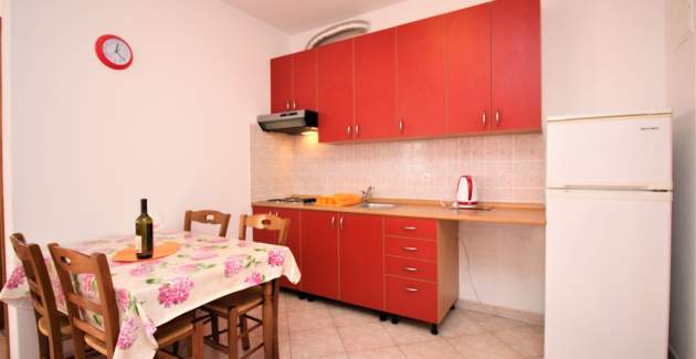 Apartment Lucijana No.2 - with Balcony, 150 m from the Beach