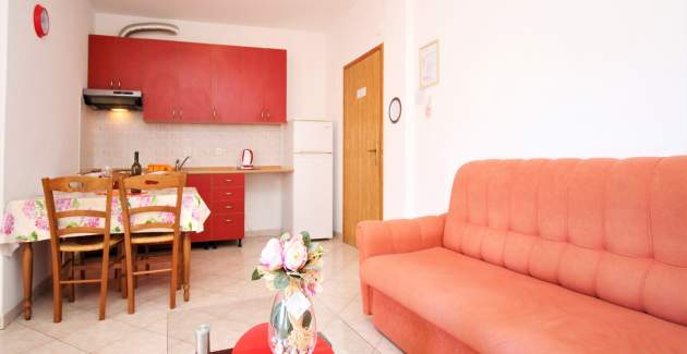 Apartment Lucijana No.2 - with Balcony, 150 m from the Beach