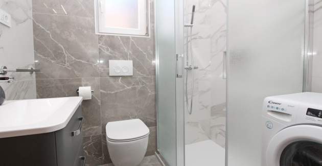 Apartment Lucijana No.3 - with Balcony, 150 m from the Beach