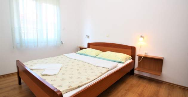 Apartment Lucijana Nr. 4 – mit Balkon, 150 m vom Strand entfernt