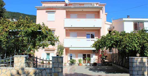 Apartment Lucijana No.5 - with Balcony, 150 m from the Beach