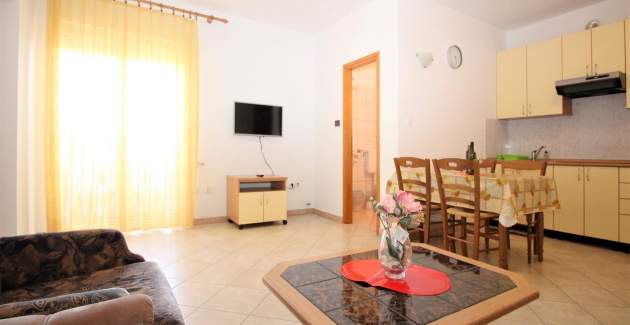 Apartment Lucijana No.5 - with Balcony, 150 m from the Beach