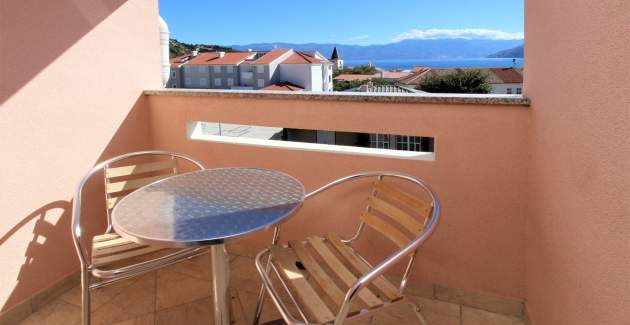 Appartamento Lucijana n. 8 – con balcone, a 150 m dalla spiaggiah