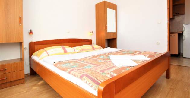 Appartamento Lucijana n. 8 – con balcone, a 150 m dalla spiaggiah