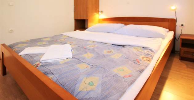 Apartment Lucijana No.9 - with Terrace, 150 m from the Beach