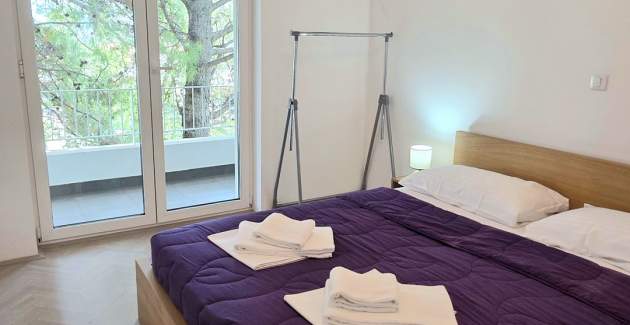 Holiday House Hlad – Near Center, with Private Yard