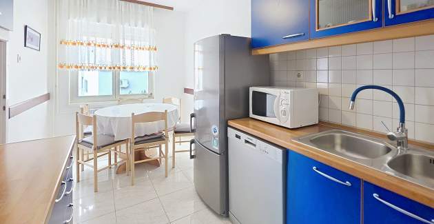 Apartment Zic Vesna – 350 m from the Beach