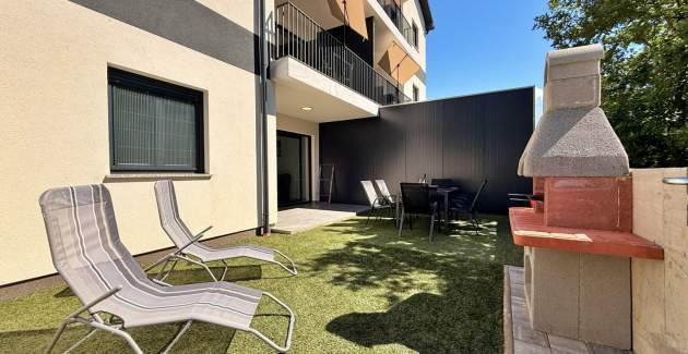 Apartment Lavanda Verde 2 — with Pool