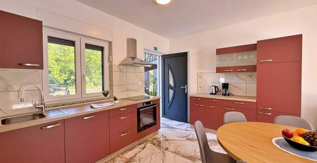 Apartment Lavanda Verde 2 — with Pool