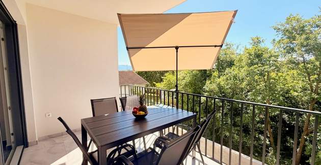 Apartment Lavanda Verde 3 — with Pool