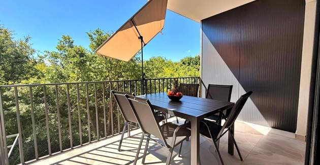 Apartment Lavanda Verde 3 — with Pool