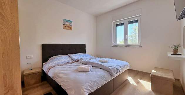 Apartment Lavanda Verde 3 — with Pool