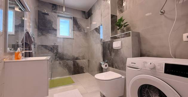 Apartment Lavanda Verde 3 — with Pool