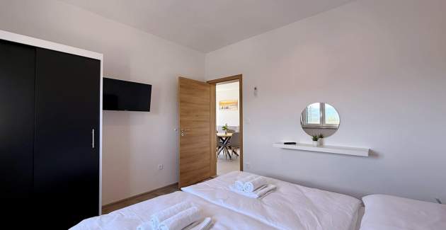 Apartment Lavanda Verde 5 — with Pool