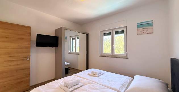 Apartment Lavanda Verde 6 — with Pool
