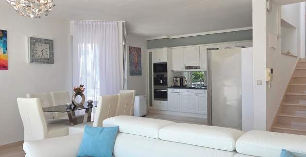 Apartment No. 6 Ecstasy – adults only