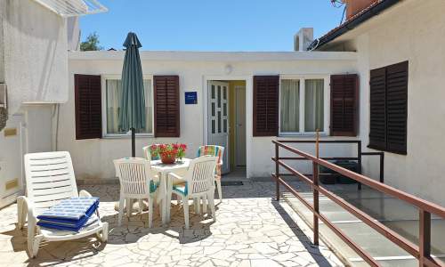 Apartment Devcic – 40 m from Sea