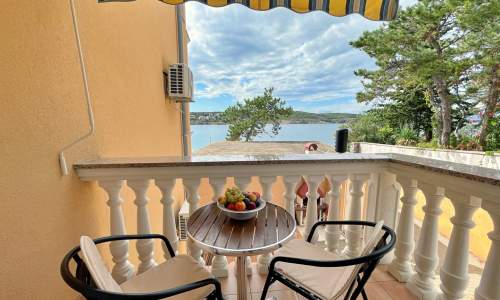 Apartment Tiha Lili 2 – 10 m from the Beach, Sea View