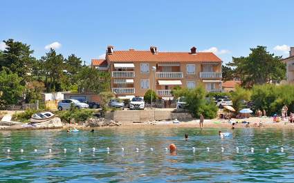 Apartments Tiha Lili