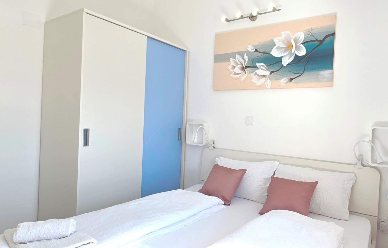 Apartment Cugalj - with Balcony, 2nd floor, 300m from the Beach