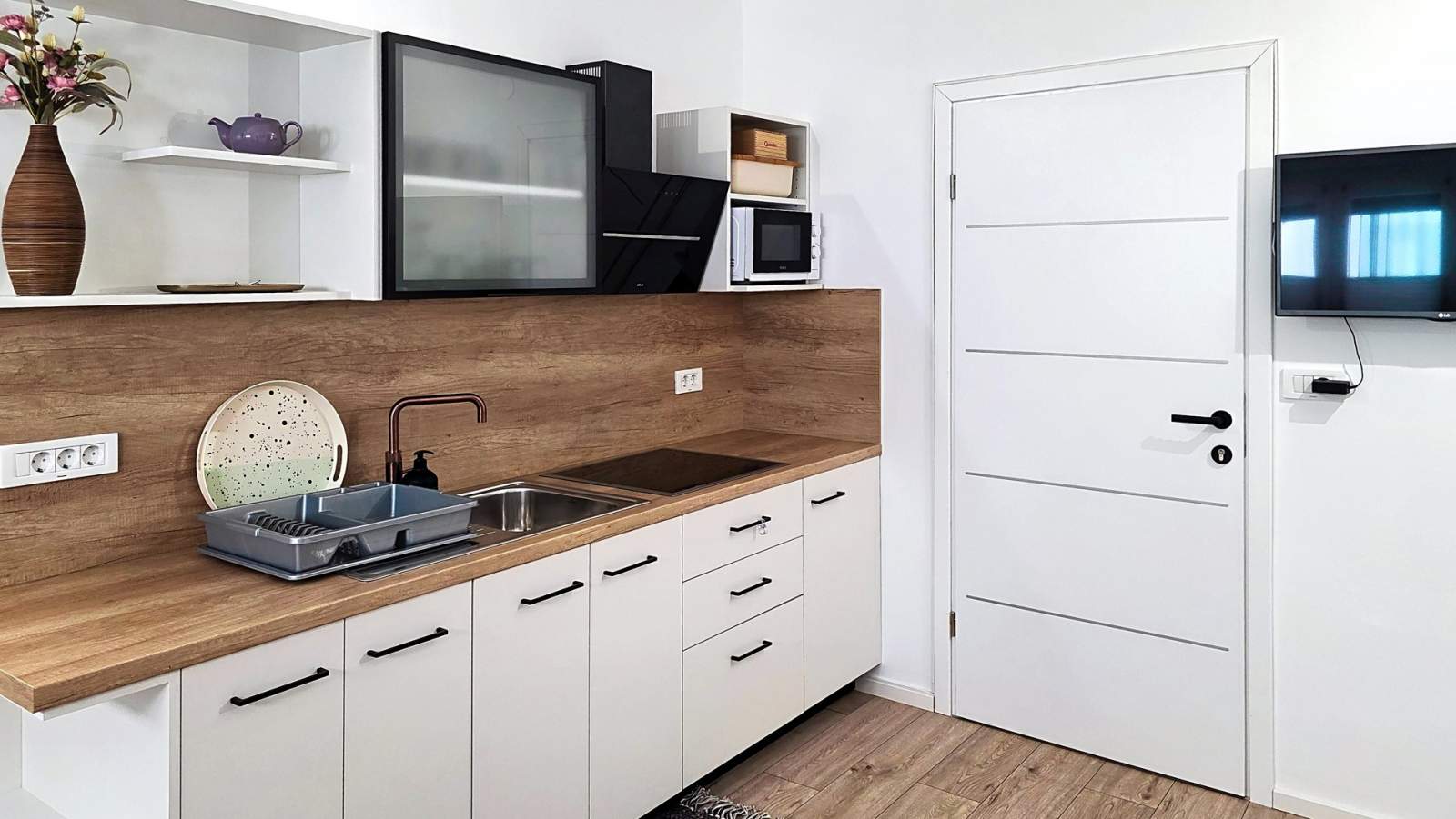 Apartman Karamarko – s velikim balkonom