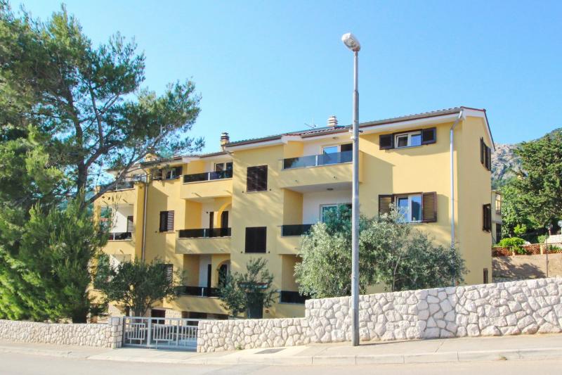 Apartments Sunshine Residence Baska